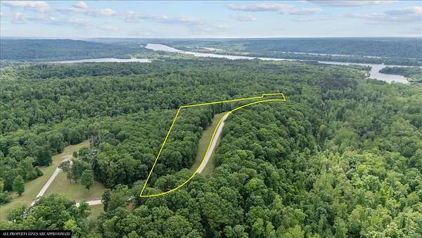 6.4 Acres of Residential Land for Sale in Waverly, Tennessee