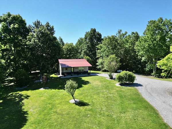 16.3 Acres of Recreational Land with Home for Sale in Somerset, Kentucky