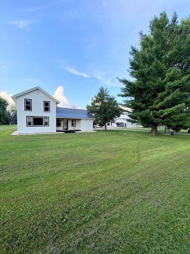 5 Acres of Land with Home for Sale in Harvard, Illinois