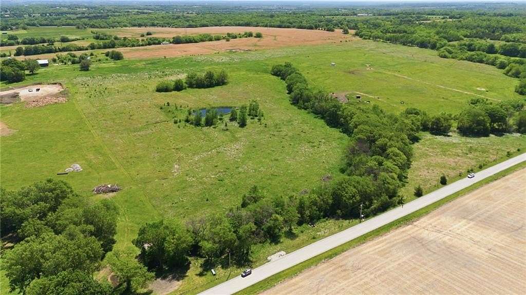 16 Acres of Recreational & Residential Land for Sale in Paola, Kansas