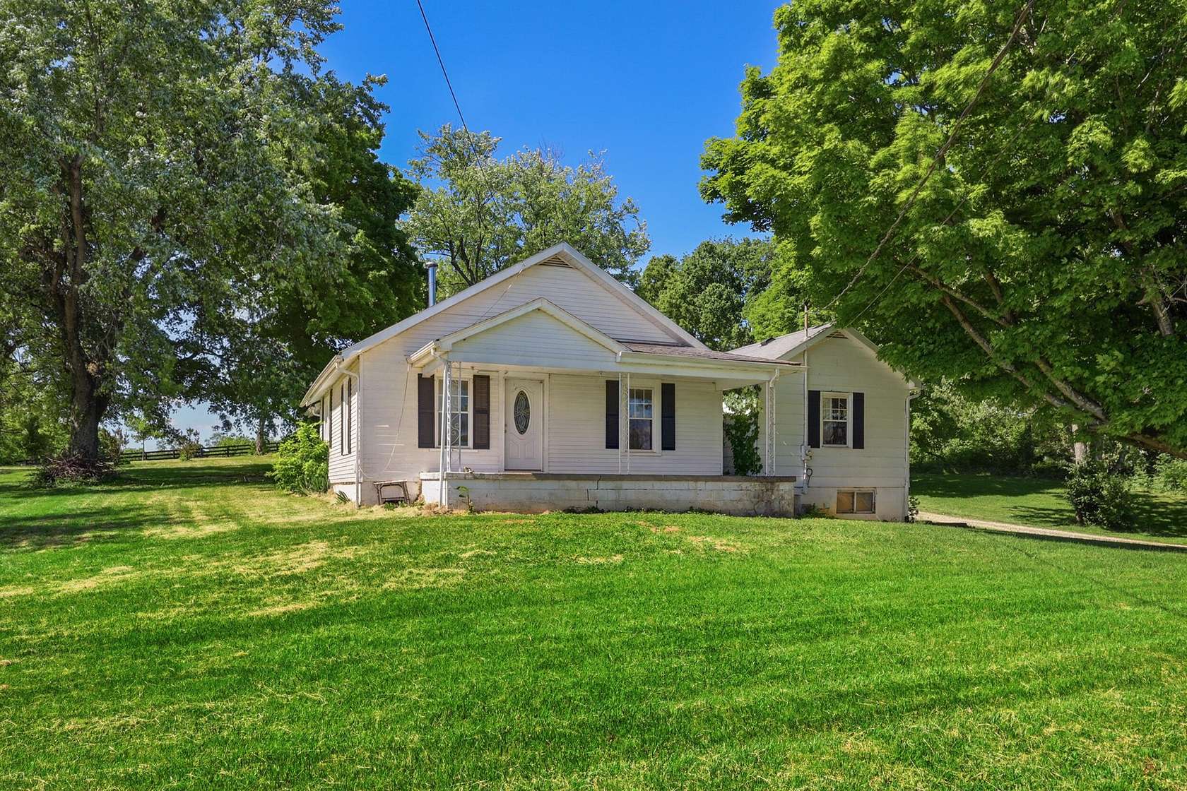 3.1 Acres of Land with Home for Sale in Georgetown, Kentucky
