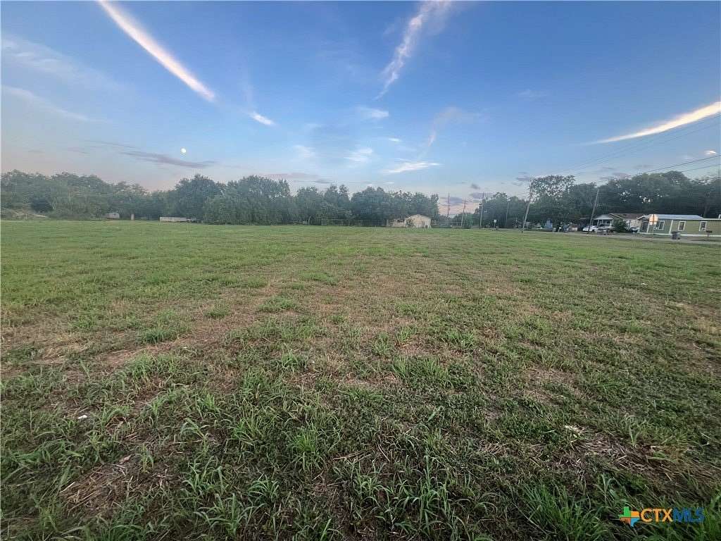 2 Acres of Residential Land for Sale in Victoria, Texas