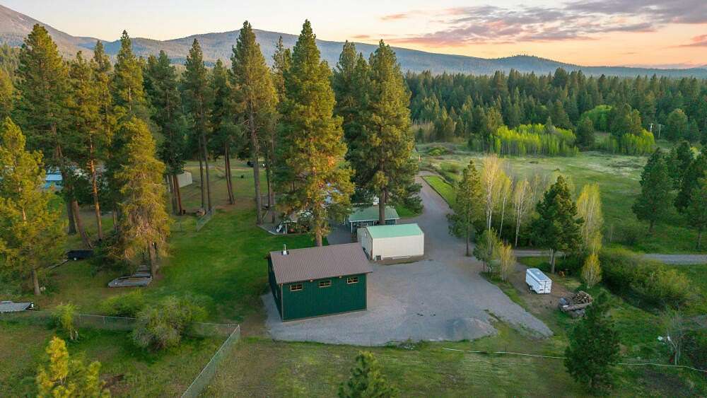 6.84 Acres of Land with Home for Sale in Klamath Falls, Oregon