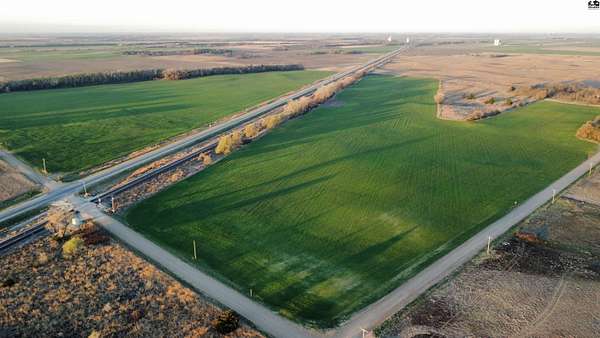 136 Acres of Land for Sale in Turon, Kansas