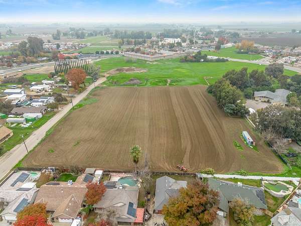 3.14 Acres of Residential Land for Sale in Lemoore, California