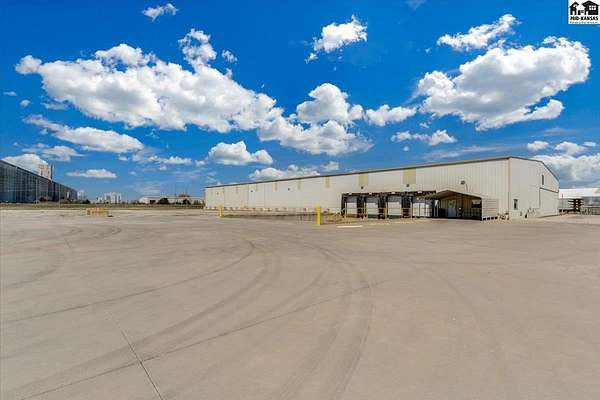 4 Acres of Commercial Land for Lease in Hutchinson, Kansas
