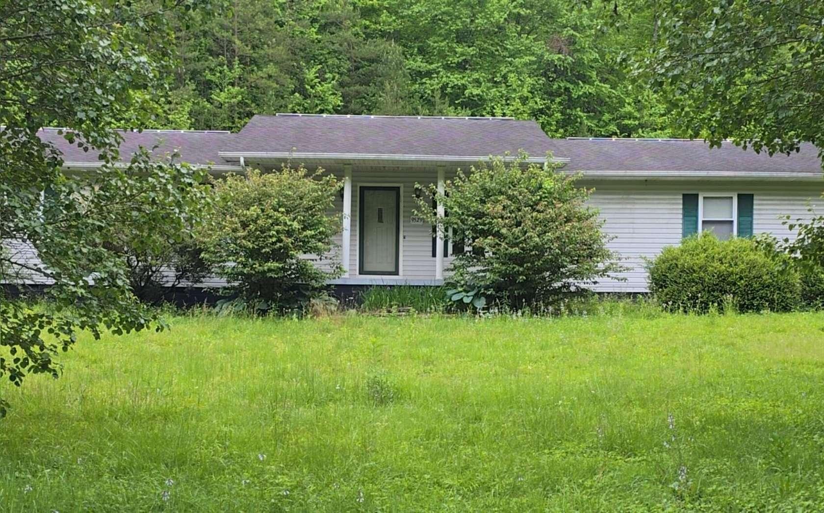 2 Acres of Land with Home for Sale in Pineville, Kentucky