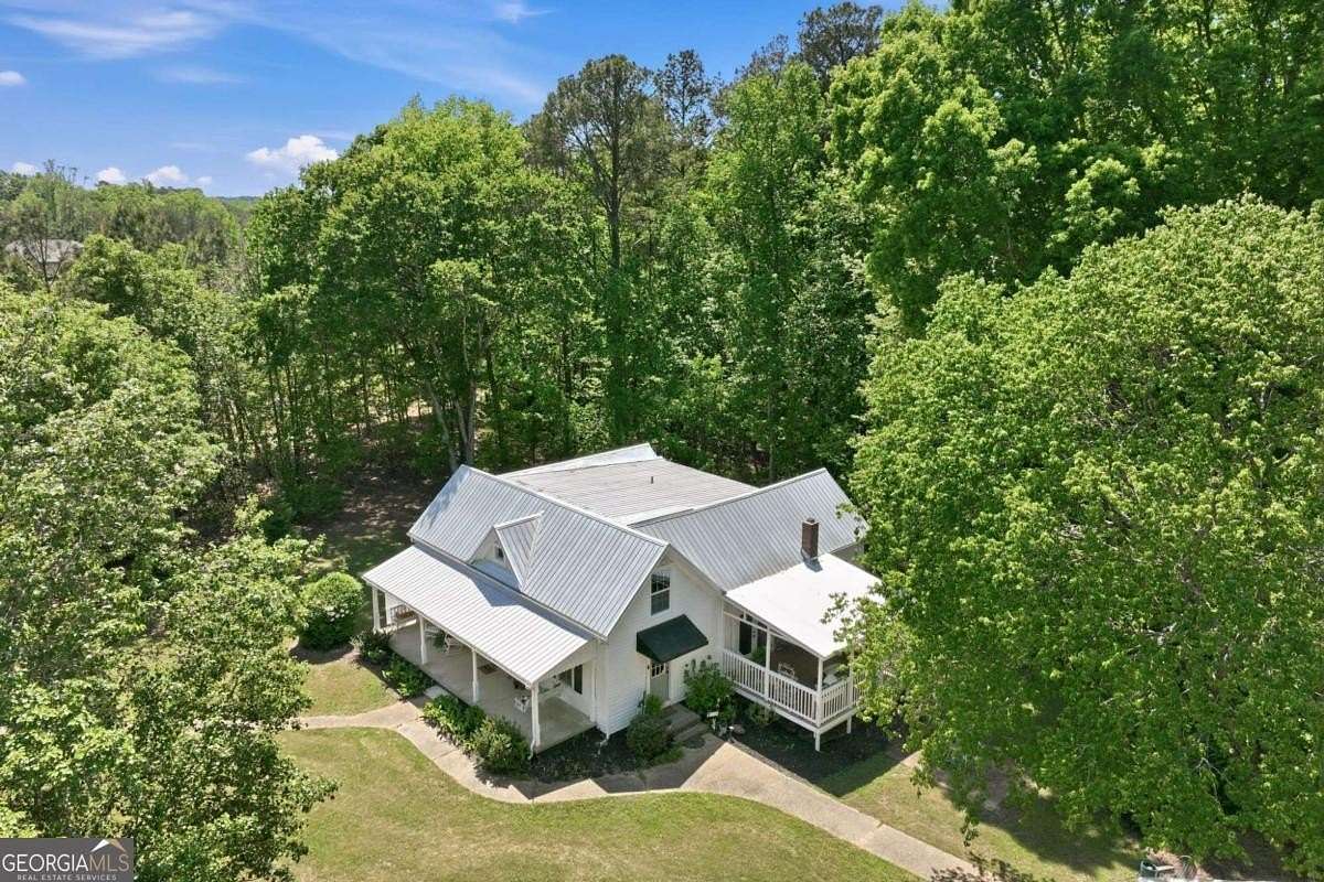 11.1 Acres of Land with Home for Sale in Watkinsville, Georgia