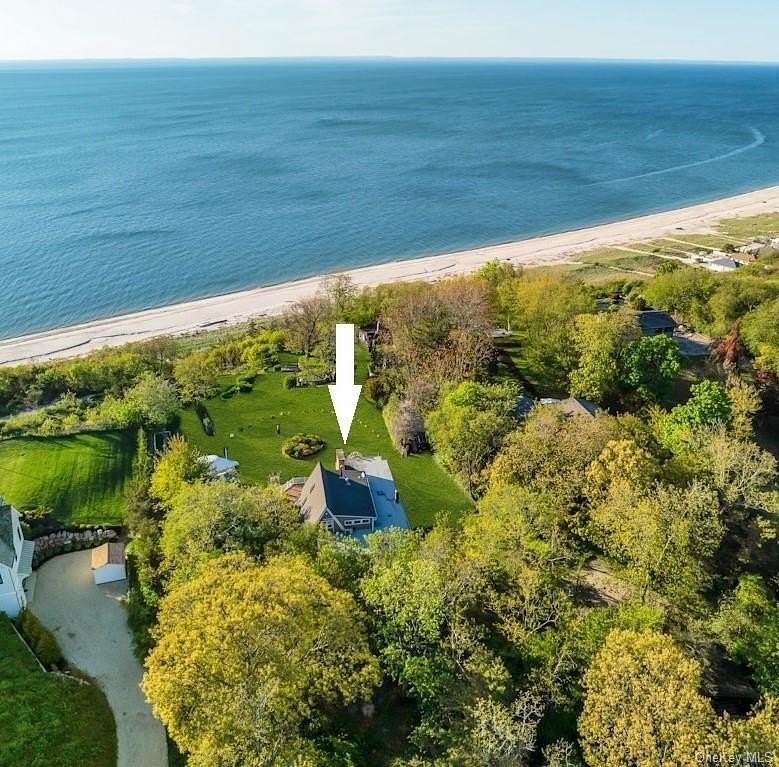 3.4 Acres of Land with Home for Sale in Mattituck, New York