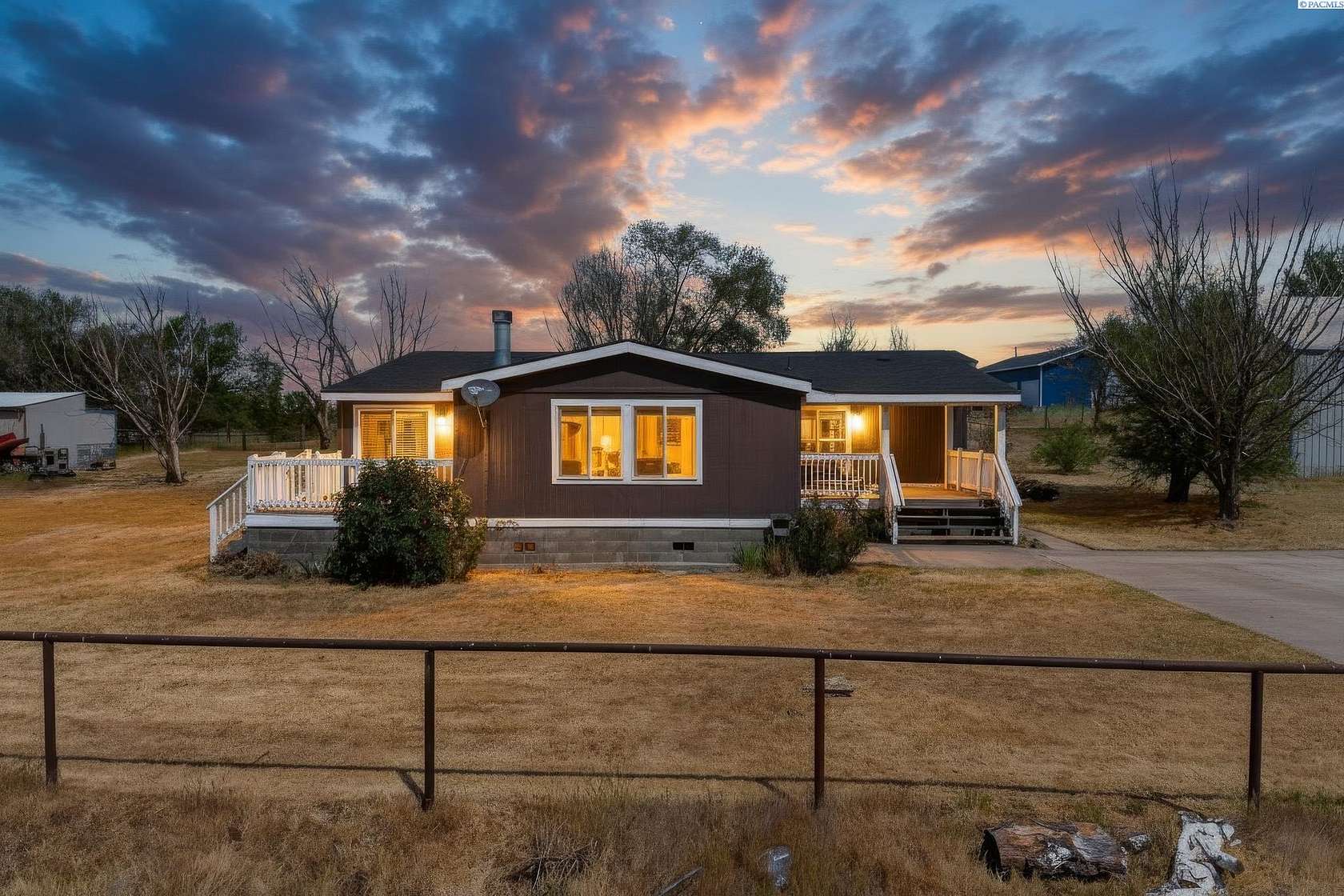 4.23 Acres of Land with Home for Sale in Prosser, Washington