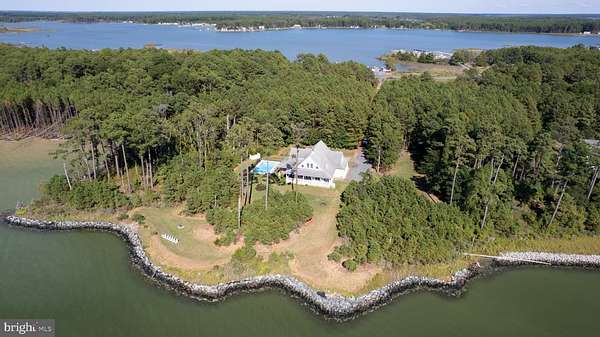 9 Acres of Land with Home for Sale in Cambridge, Maryland