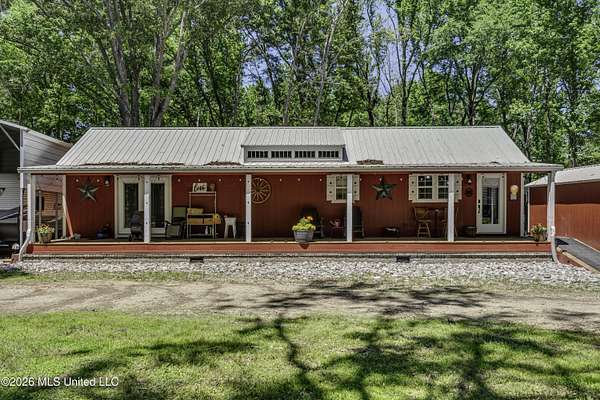 4.2 Acres of Land with Home for Sale in Jackson, Mississippi
