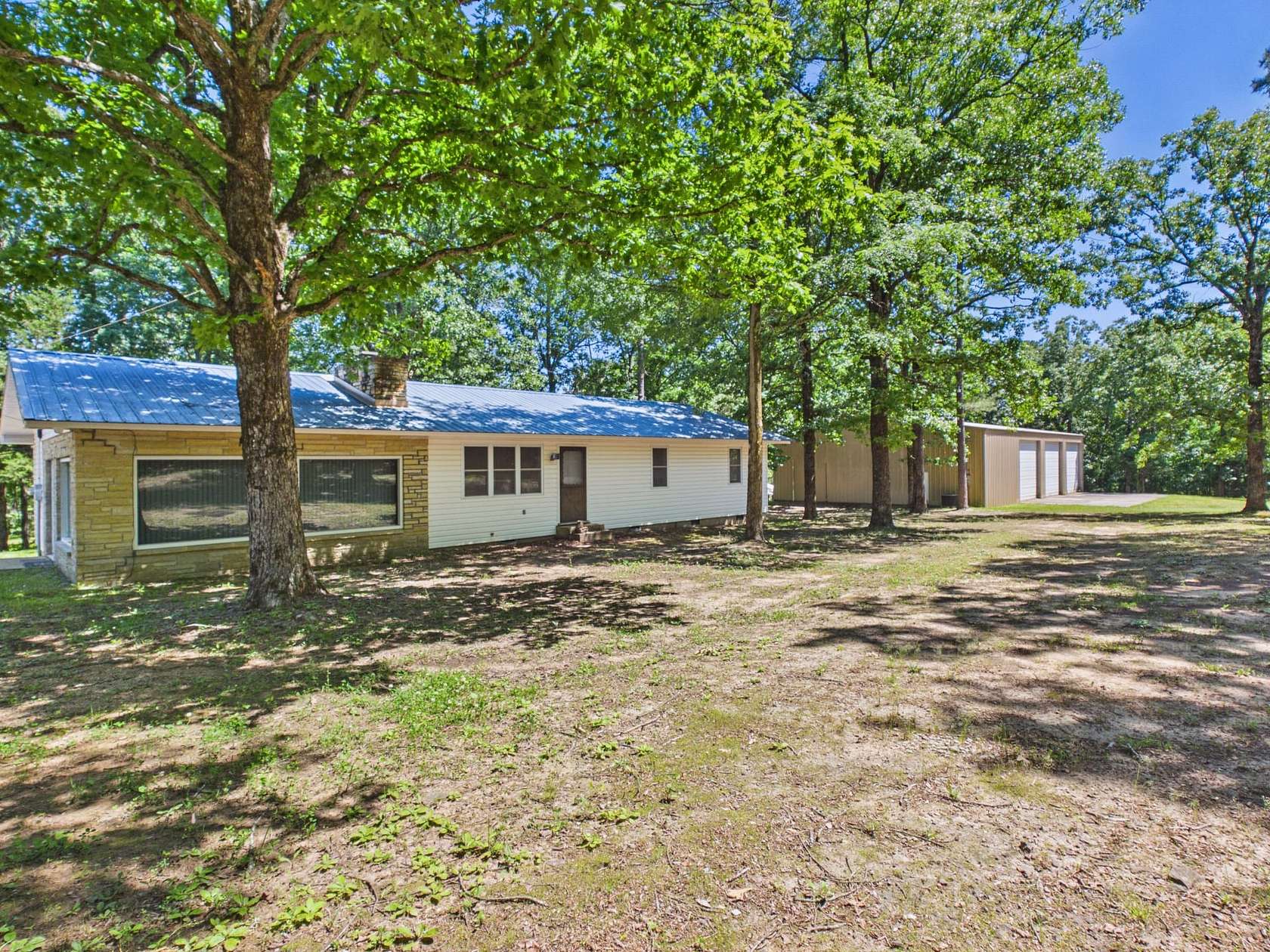 49 Acres of Land with Home for Sale in Batesville, Arkansas