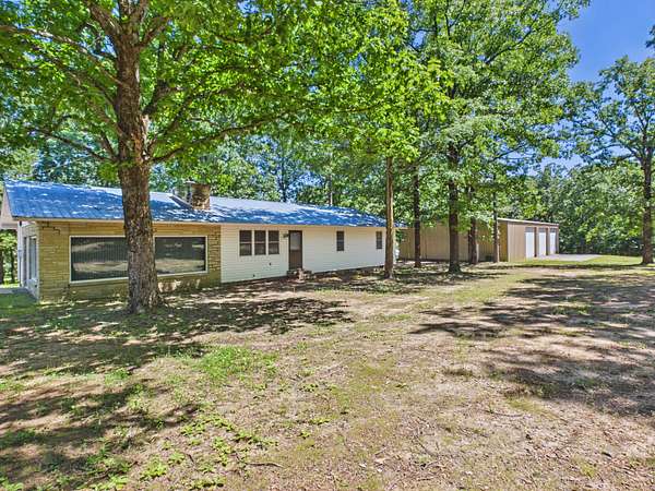 49 Acres of Land with Home for Sale in Batesville, Arkansas