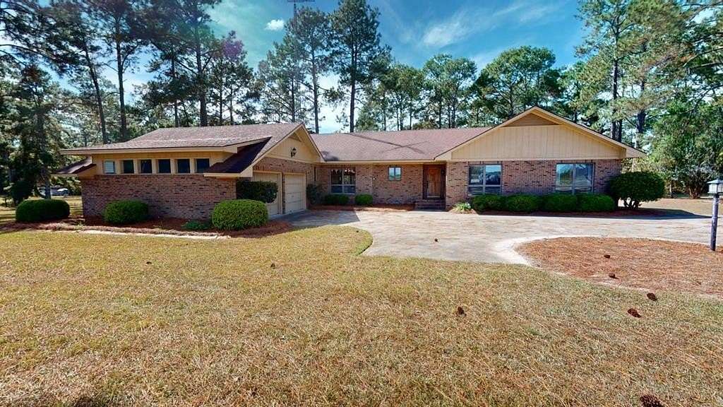 1.56 Acres of Land with Home for Sale in Cordele, Georgia