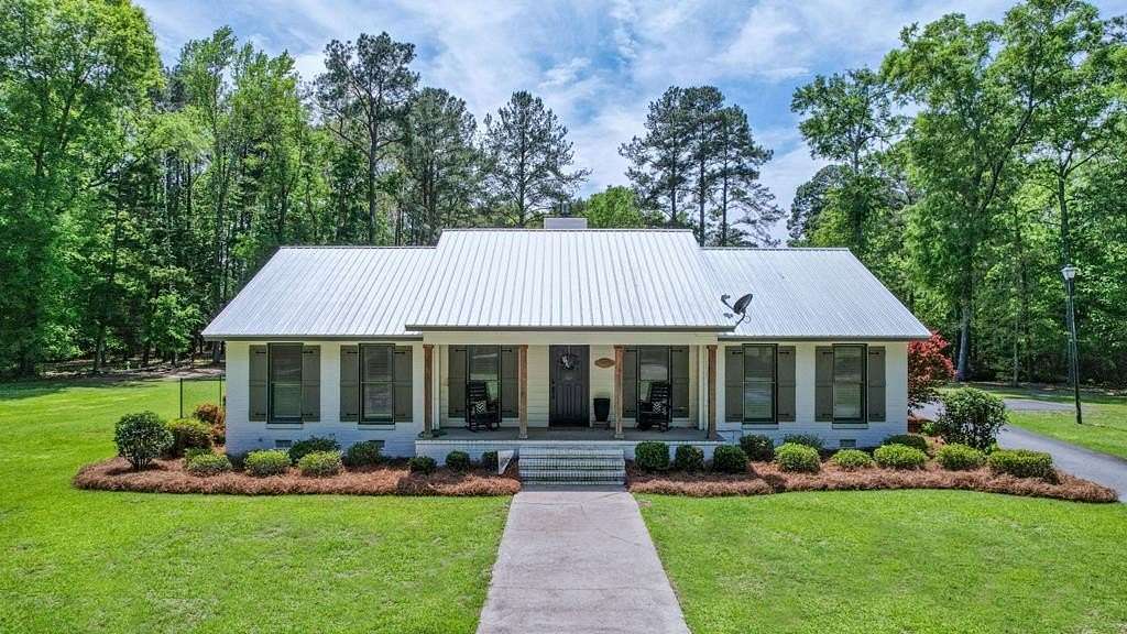 3.1 Acres of Land with Home for Sale in Cordele, Georgia