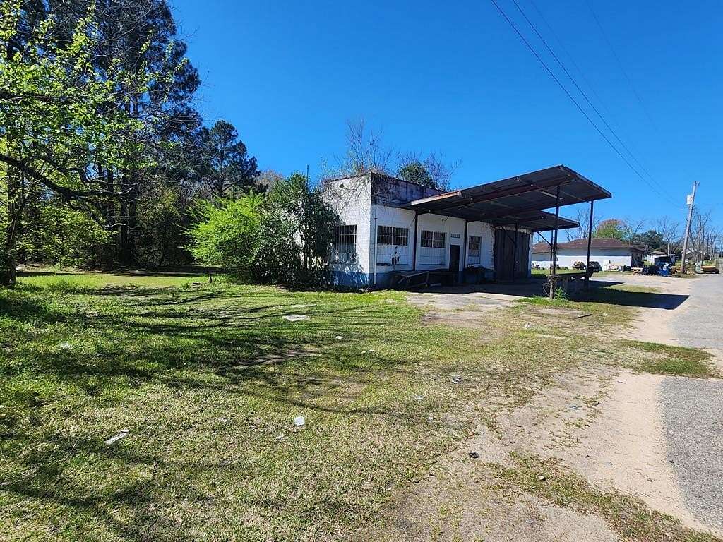 5 Acres of Improved Commercial Land for Sale in Fitzgerald, Georgia