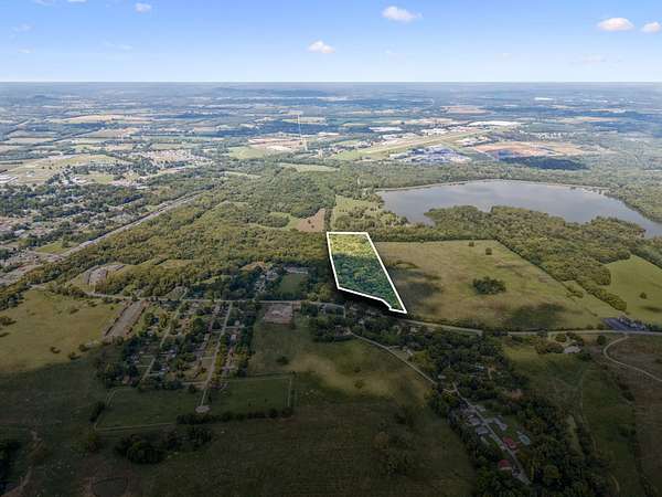 67 Acres of Land for Sale in Mount Pleasant, Tennessee