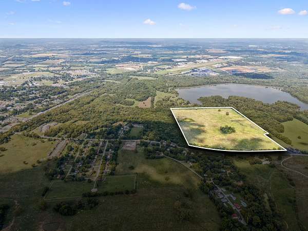 67 Acres of Land for Sale in Mount Pleasant, Tennessee