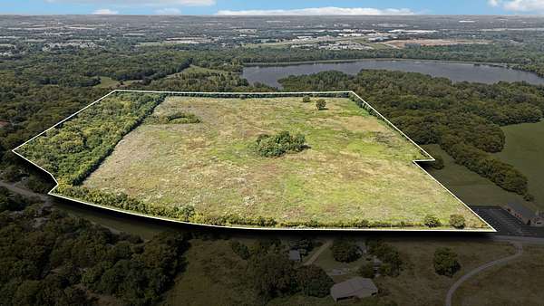 72 Acres of Land for Sale in Mount Pleasant, Tennessee