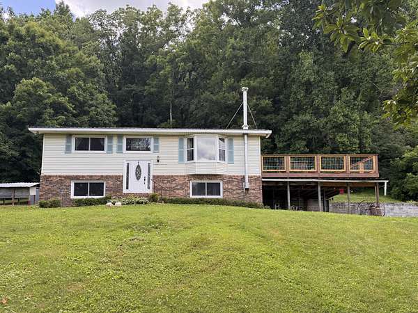 14 Acres of Land with Home for Sale in Fayetteville, Tennessee