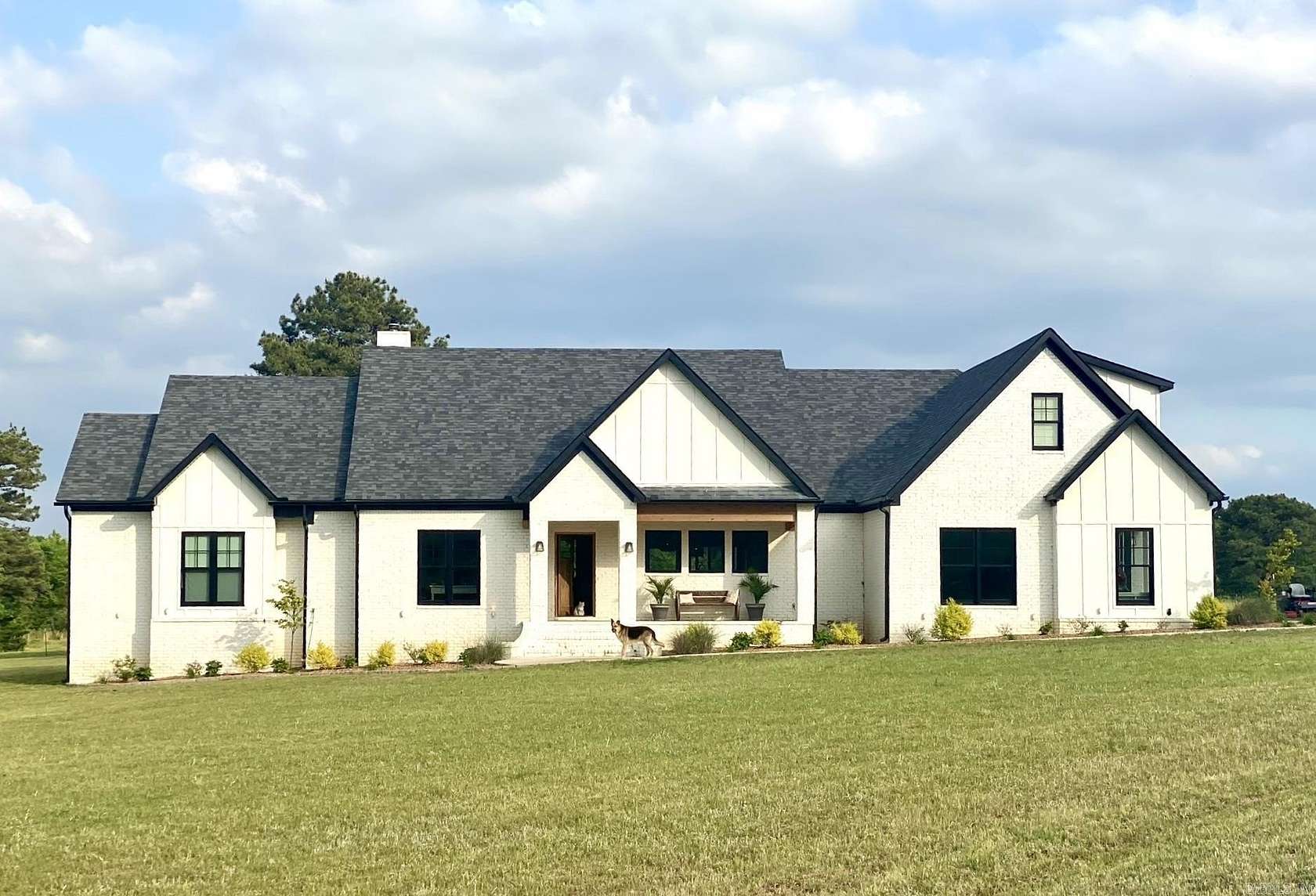 22 Acres of Agricultural Land with Home for Sale in Searcy, Arkansas