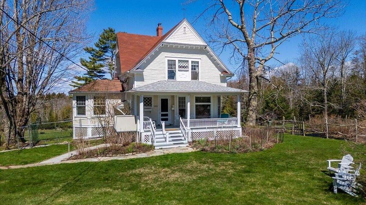 7 Acres of Land with Home for Sale in Islesboro, Maine