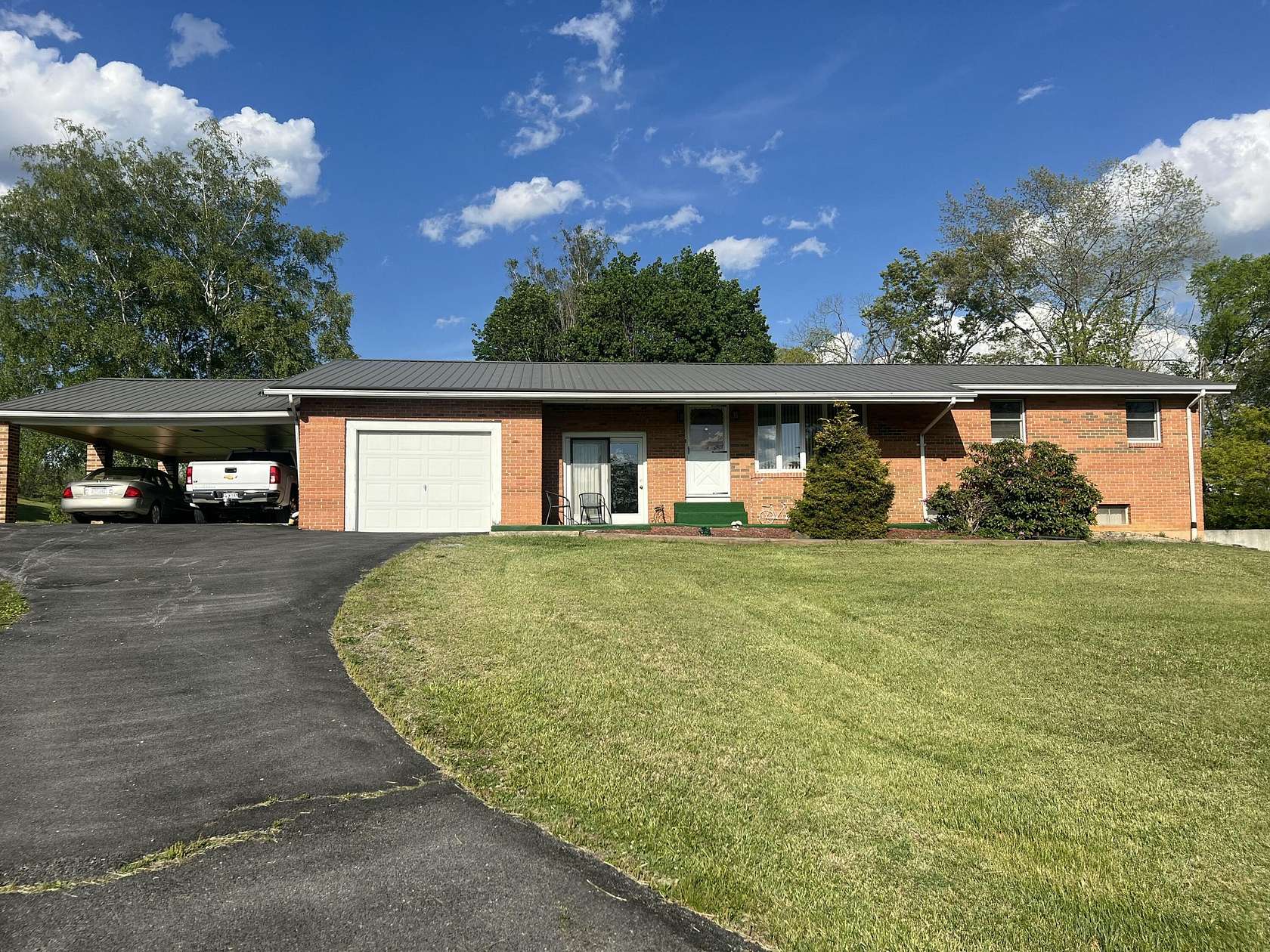3.24 Acres of Land with Home for Sale in Talcott, West Virginia