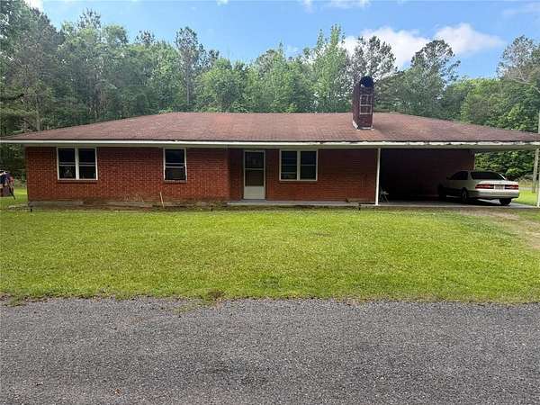 11.7 Acres of Land with Home for Sale in Jonesboro, Louisiana