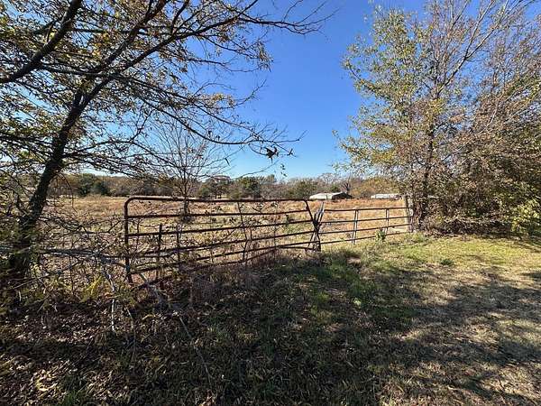 25 Acres of Recreational & Residential Land for Sale in Bells, Texas