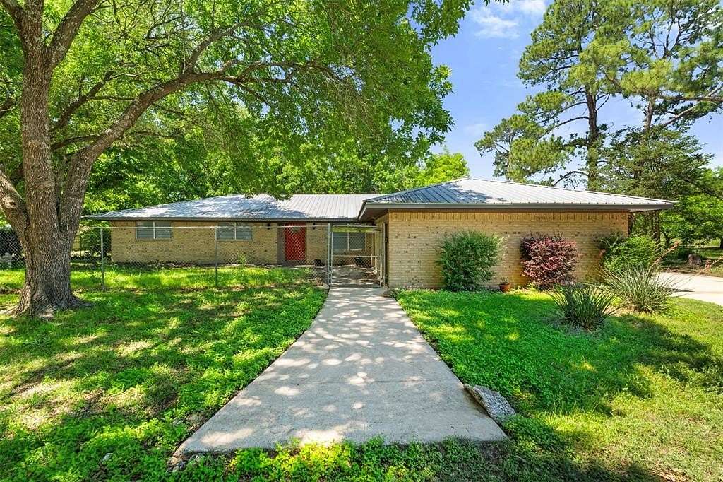 1.57 Acres of Land with Home for Sale in Kerens, Texas