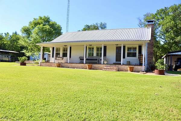 4 Acres of Land with Home for Sale in Ivanhoe, Texas