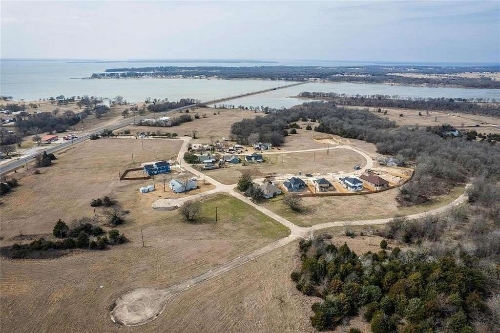1.2 Acres of Mixed-Use Land for Sale in East Tawakoni, Texas