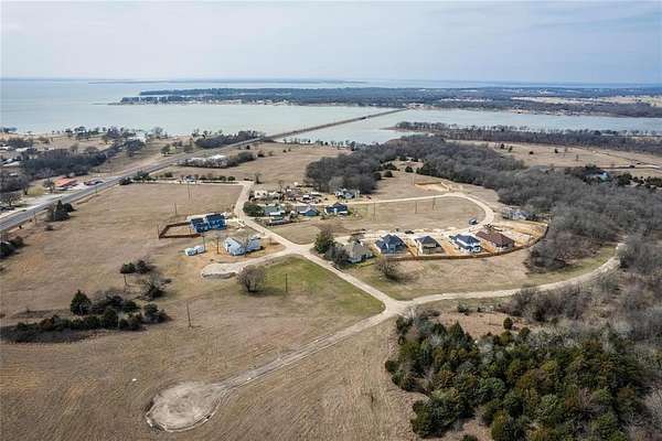 1.2 Acres of Mixed-Use Land for Sale in East Tawakoni, Texas