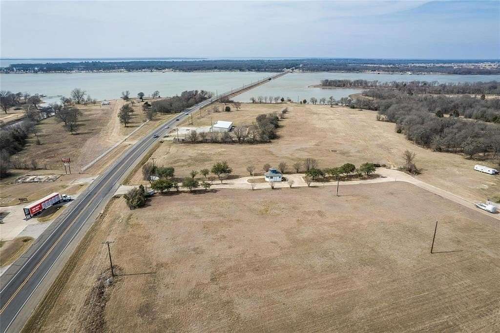 1.1 Acres of Mixed-Use Land for Sale in East Tawakoni, Texas
