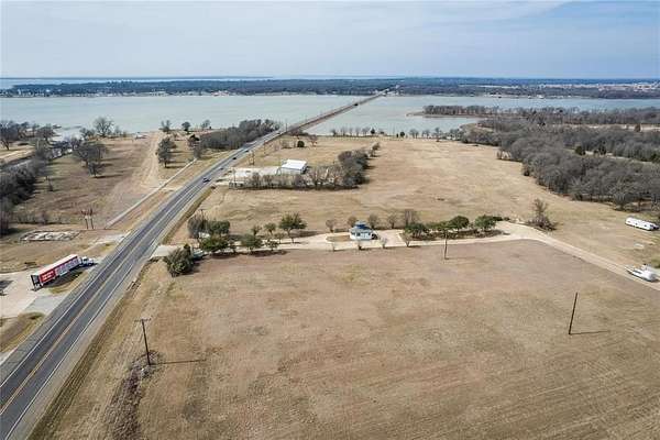 1.1 Acres of Mixed-Use Land for Sale in East Tawakoni, Texas