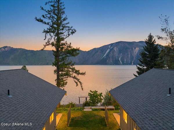 1.64 Acres of Land with Home for Sale in Bayview, Idaho