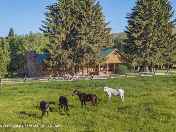 20.7 Acres of Land with Home for Sale in Dubois, Wyoming