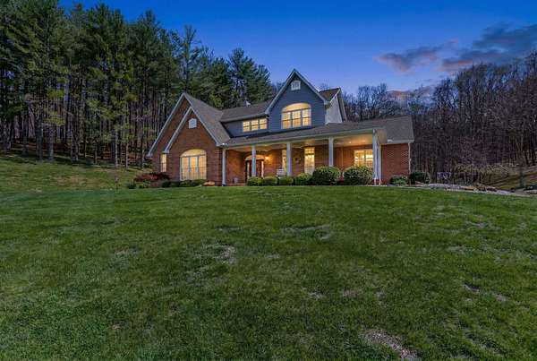 178 Acres of Land with Home for Sale in Chillicothe, Ohio