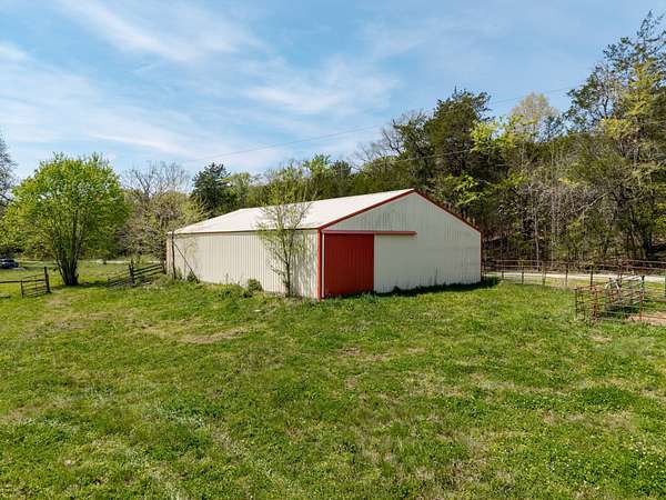 30.4 Acres of Land for Sale in Pulaski, Tennessee