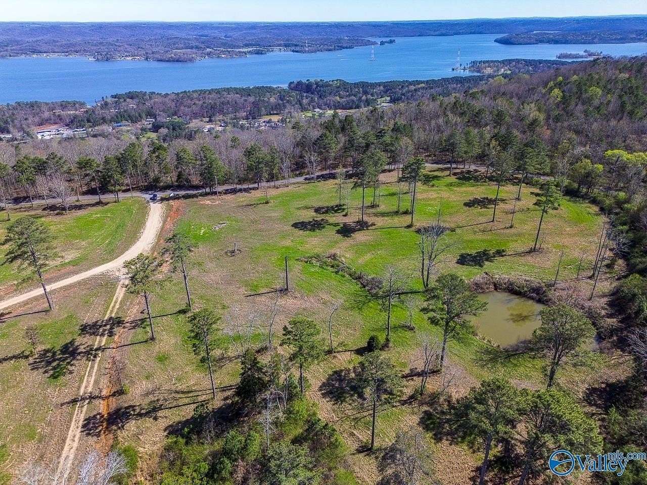 1.22 Acres of Residential Land for Sale in Scottsboro, Alabama