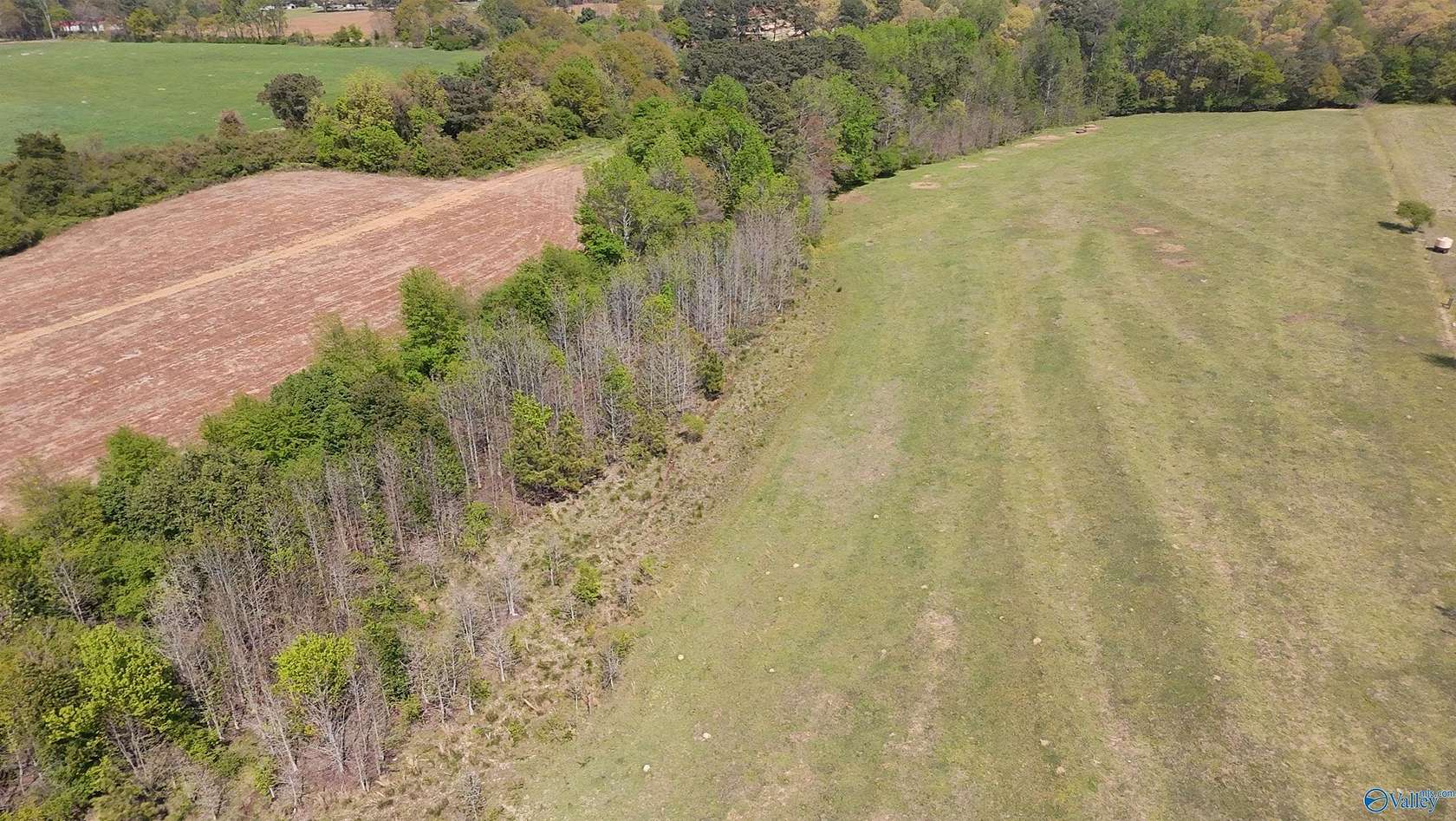 9 Acres of Land for Sale in Boaz, Alabama