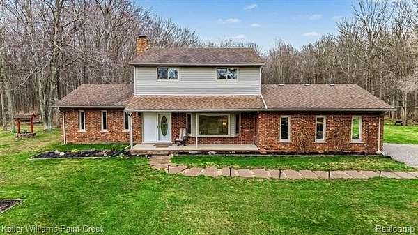 10 Acres of Land with Home for Sale in China Township, Michigan