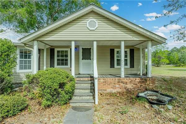 4.17 Acres of Land with Home for Sale in Nahunta, Georgia