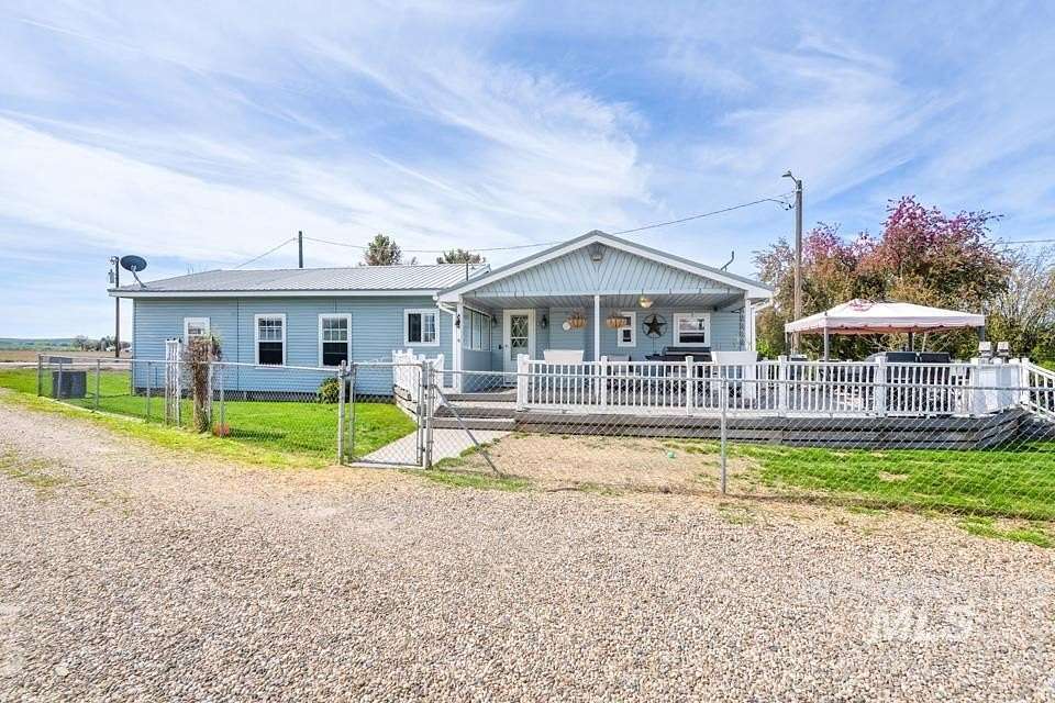 4.38 Acres of Land with Home for Sale in New Plymouth, Idaho