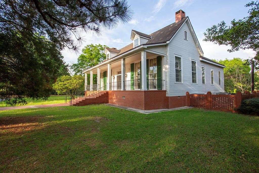 2.9 Acres of Land with Home for Sale in Eufaula, Alabama