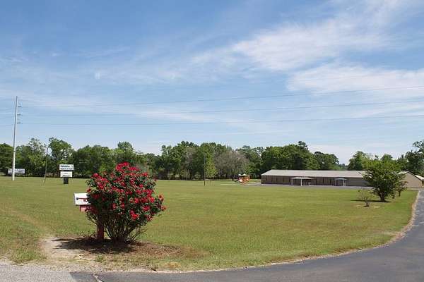 9.2 Acres of Improved Commercial Land for Sale in Eufaula, Alabama