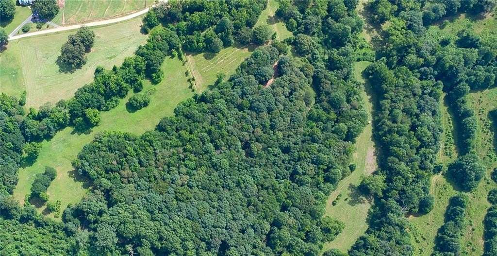 32 Acres of Agricultural & Residential Land for Sale in Commerce, Georgia