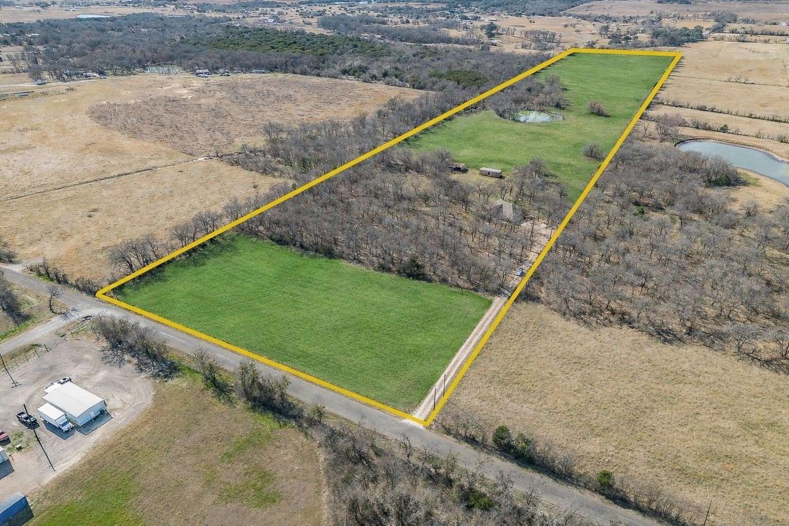 27 Acres of Land with Home for Sale in Elm Mott, Texas