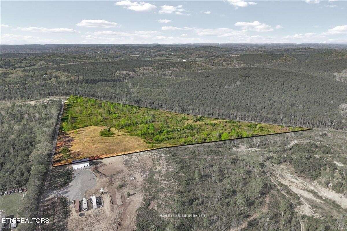 25.6 Acres of Recreational & Residential Land for Sale in Calhoun, Tennessee